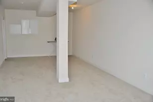 7582 Venture Dr, Alexandria, VA 22315 - Photo 9