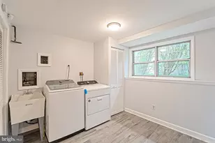 10343 Annaberg Ct, Burke, VA 22015 - Photo 15