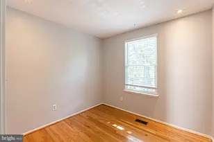 10343 Annaberg Ct, Burke, VA 22015 - Photo 9