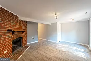 10343 Annaberg Ct, Burke, VA 22015 - Photo 13