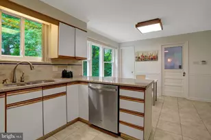 8447 Thames St, Springfield, VA 22151 - Photo 15