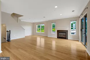 12841 Fair Briar Ln, Fairfax, VA 22033 - Photo 7