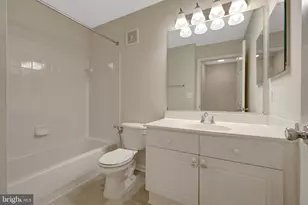 12841 Fair Briar Ln, Fairfax, VA 22033 - Photo 37