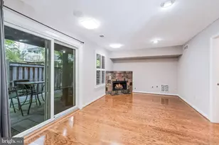 11485 Waterhaven Ct, Reston, VA 20190 - Photo 7
