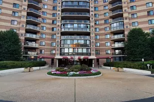 8380 Greensboro Dr, McLean, VA 22102 - Photo 15