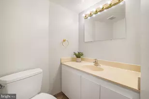 5904 Mt Eagle Dr, Alexandria, VA 22303 - Photo 5