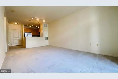 2665 Prosperity Avenue #307, Fairfax, VA 22031 - Photo 7