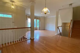 8853 Modano Pl, Fairfax, VA 22031 - Photo 7