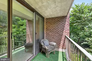 1427 Northgate Square, Reston, VA 20190 - Photo 15