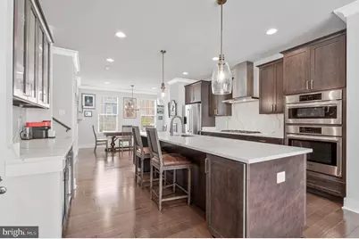 14803 Retreat Boulevard, Chantilly, VA 20151 - Photo 13