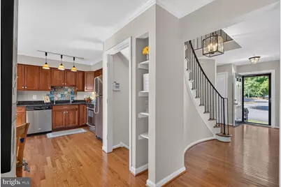 8449 Lakinhurst Lane, Springfield, VA 22152 - Photo 19