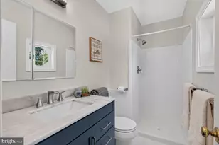 8449 Lakinhurst Ln, Springfield, VA 22152 - Photo 27