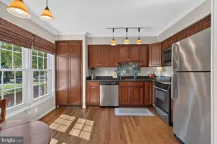 8449 Lakinhurst Ln, Springfield, VA 22152 - Photo 15