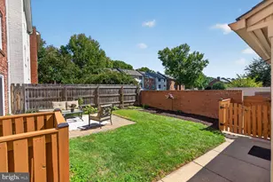 8449 Lakinhurst Ln, Springfield, VA 22152 - Photo 41