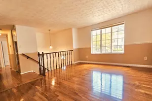 8465 Summer Breeze Ln, Springfield, VA 22153 - Photo 3