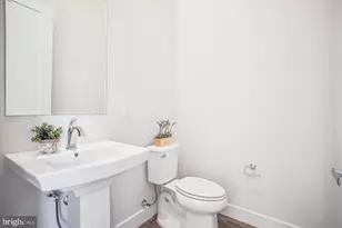 1761 Old Meadow Rd, McLean, VA 22102 - Photo 13
