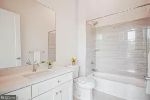 1761 Old Meadow Rd, McLean, VA 22102 - Photo 23