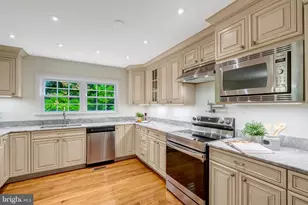 4334 Gingham Ct, Alexandria, VA 22310 - Photo 11