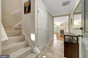 12739 Fair Crest Ct, Fairfax, VA 22033 - Photo 3