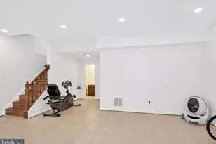 8084 Whitlers Ct, Springfield, VA 22152 - Photo 17