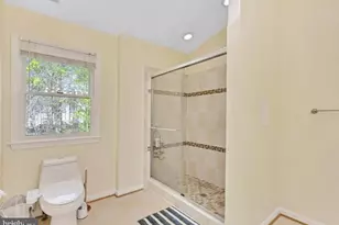 8084 Whitlers Ct, Springfield, VA 22152 - Photo 11