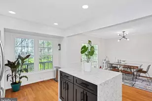 8084 Whitlers Ct, Springfield, VA 22152 - Photo 7