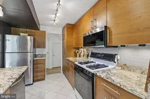 11260 Chestnut Grove Square, Reston, VA 20190 - Photo 19