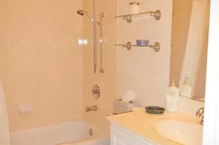 2012 Gallows Tree Ct, Vienna, VA 22182 - Photo 11