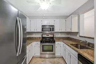 12005 Taliesin Pl, Reston, VA 20190 - Photo 15