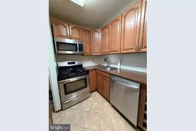 6141 Leesburg Pike #208, Falls Church, VA 22041 - Photo 7