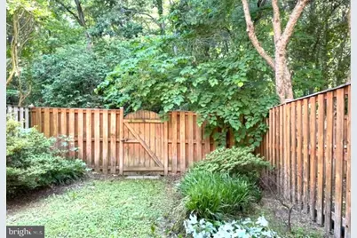 6268 Walkers Croft Way, Alexandria, VA 22315 - Photo 17