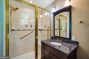 8106 W Boulevard Dr, Alexandria, VA 22308 - Photo 19