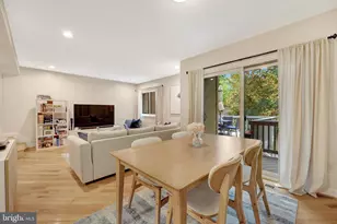 2184 Glencourse Ln, Reston, VA 20191 - Photo 9