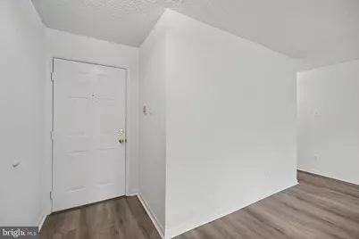 12102 Green Leaf Court #201, Fairfax, VA 22033 - Photo 3