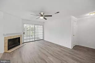 12102 Green Leaf Ct, Fairfax, VA 22033 - Photo 5