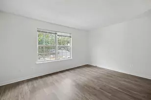 12102 Green Leaf Ct, Fairfax, VA 22033 - Photo 15