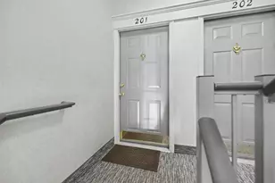 12102 Green Leaf Ct, Fairfax, VA 22033 - Photo 23