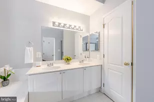 1718 Stuart Pointe Ln, Herndon, VA 20170 - Photo 29