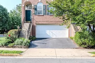1718 Stuart Pointe Ln, Herndon, VA 20170 - Photo 13