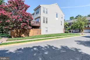 1718 Stuart Pointe Ln, Herndon, VA 20170 - Photo 47