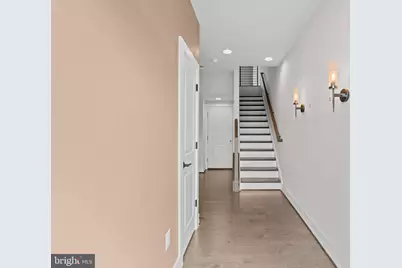 5284 Ridgeview Retreat Drive, Chantilly, VA 20151 - Photo 3