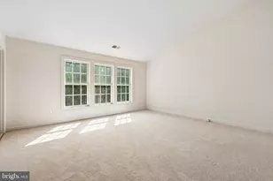 8028 Samuel Wallis St, Lorton, VA 22079 - Photo 9