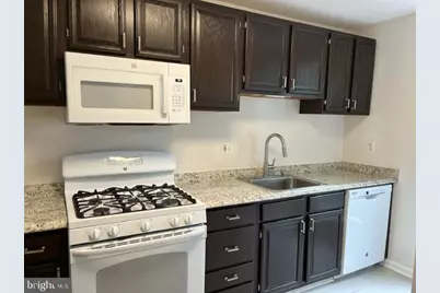 10018 Oakton Terrace Road #10018, Oakton, VA 22124 - Photo 7