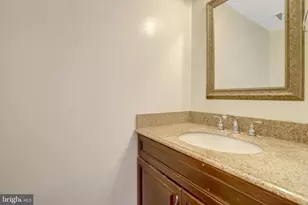 4356 Greenberry Ln, Annandale, VA 22003 - Photo 9