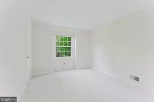 9307 Shari Dr, Fairfax, VA 22032 - Photo 21