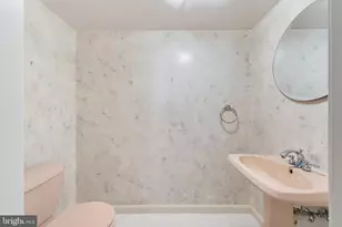 8305 Briar Creek Dr, Annandale, VA 22003 - Photo 19