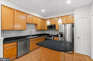 13653 St Johns Wood Pl, Herndon, VA 20171 - Photo 15