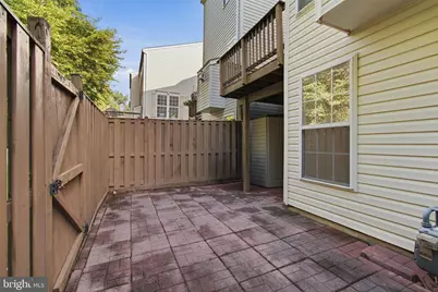 13653 Saint Johns Wood Place, Herndon, VA 20171 - Photo 35