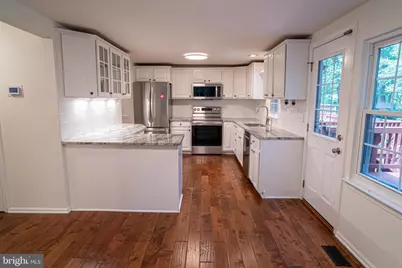 10100 Walnut Wood Court, Burke, VA 22015 - Photo 17