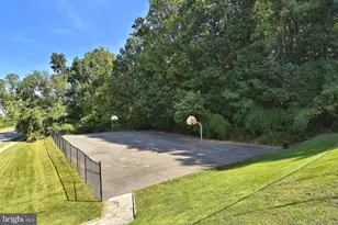 4333 Americana Dr, Annandale, VA 22003 - Photo 25